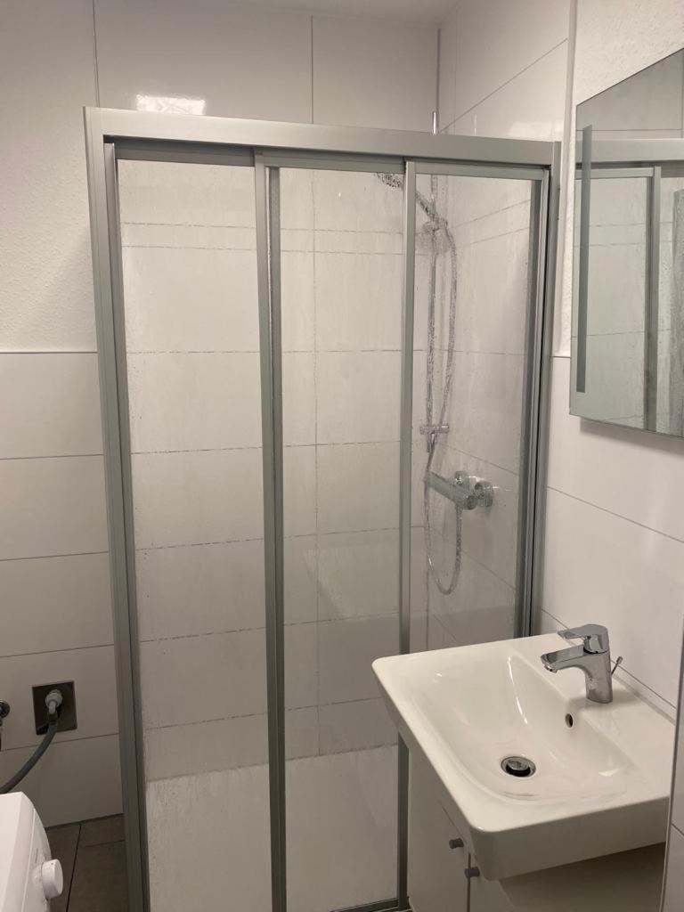 Zur Schleuse - Ferienwohnung Bis 6 Personen Mit Gem Garten Росток Екстер'єр фото
