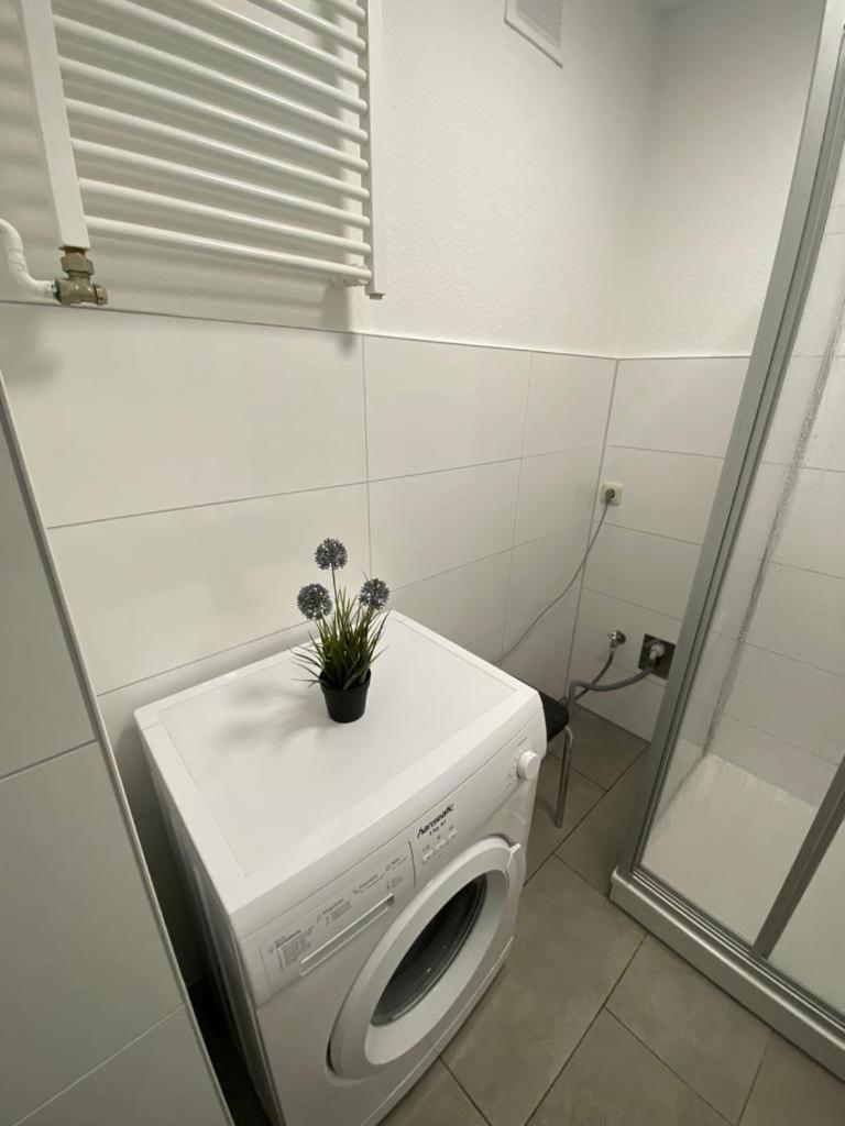 Zur Schleuse - Ferienwohnung Bis 6 Personen Mit Gem Garten Росток Екстер'єр фото